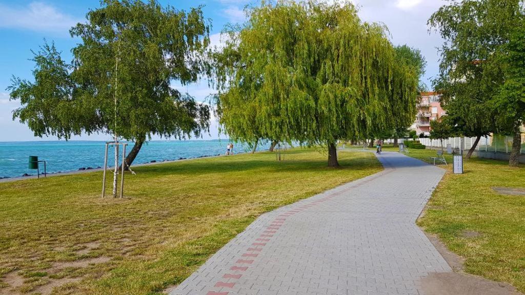 Gruber Apartman Шіофок Екстер'єр фото
